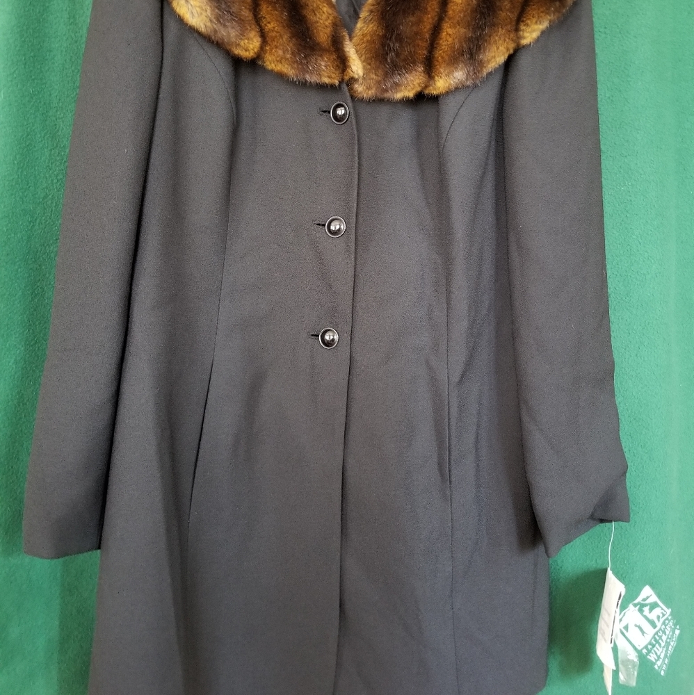 Emily coat. - Picture 8 of 8